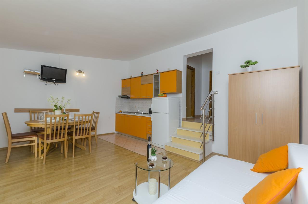 Apartments Srecko Duće Екстериор снимка